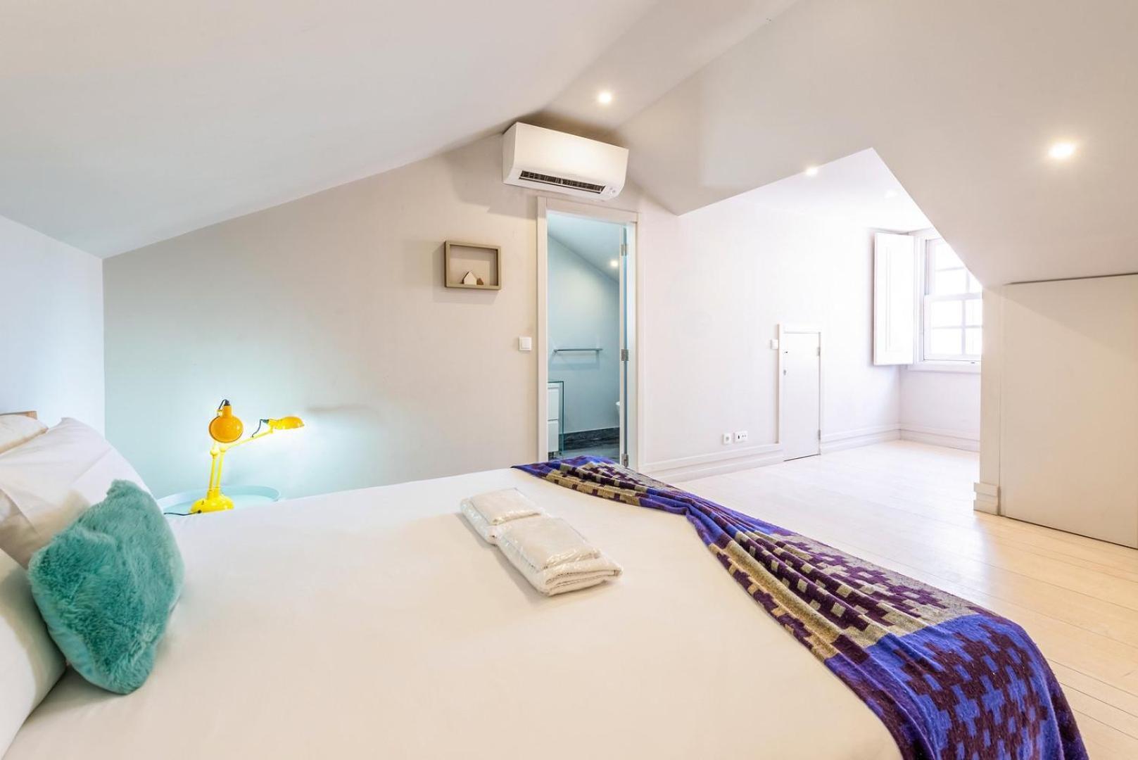 Apartment Guestready - Newly Renovated Chiado Haven